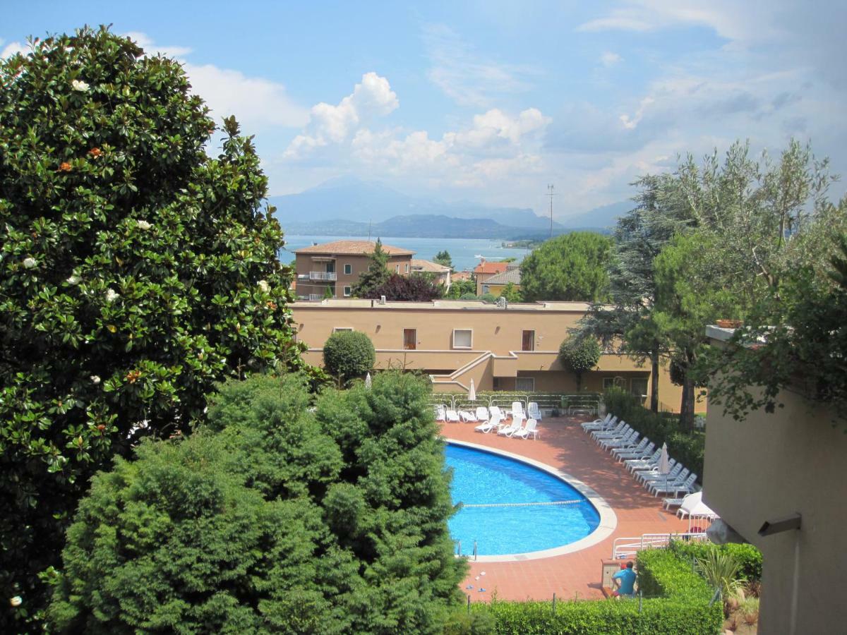 Appartamento La Madonnina Di Cathy Peschiera del Garda Exterior photo